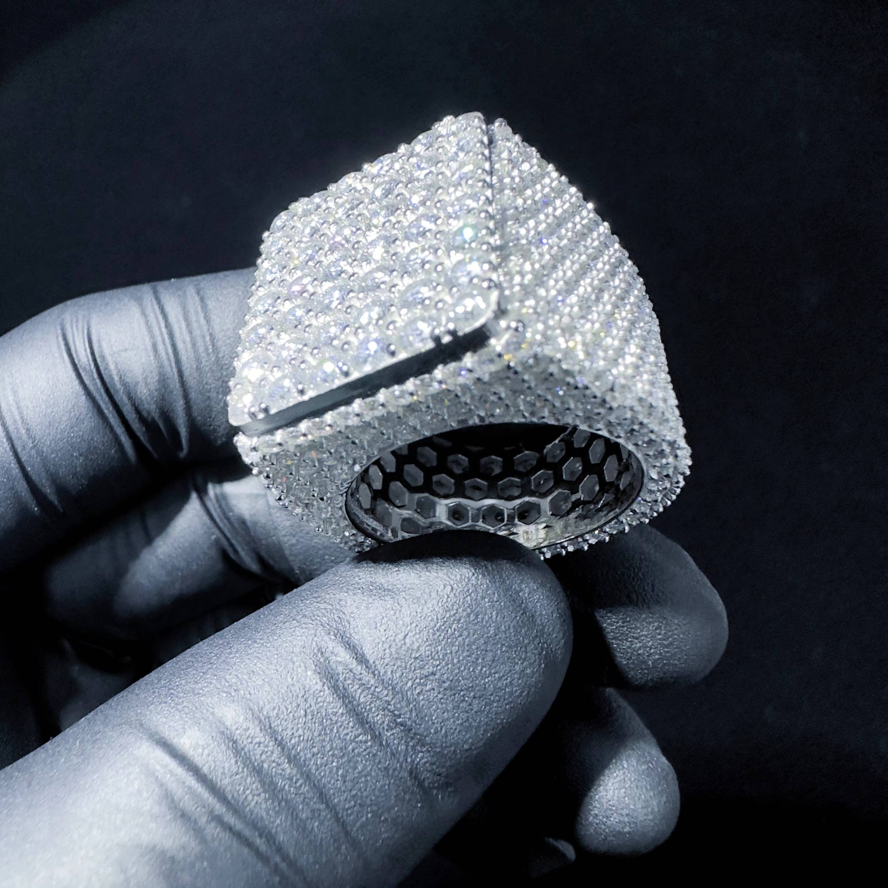 Fashion Hip Hop Jewelry Fine Inlaid with VVS Moissanite Ring with S925 Silver Ring Hip Hop Iced Out Ring