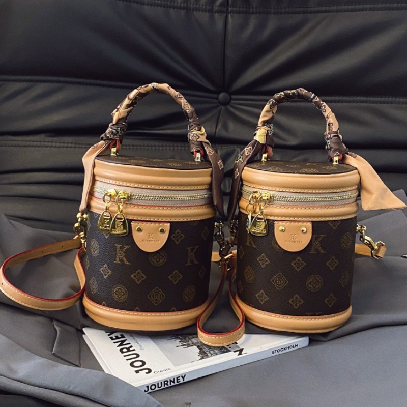 High-end vintage print handbag for women, 2026 new versatile monogram crossbody bag, shoulder handbag, cylindrical bucket bag