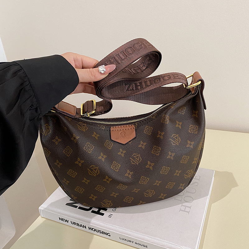 Free Shipping 2026 New Style Fashion Womens Bag Printed Design Large Capacity Retro Versatile Shoulder Bag Crossbody Bag Khaki Brown - view 3