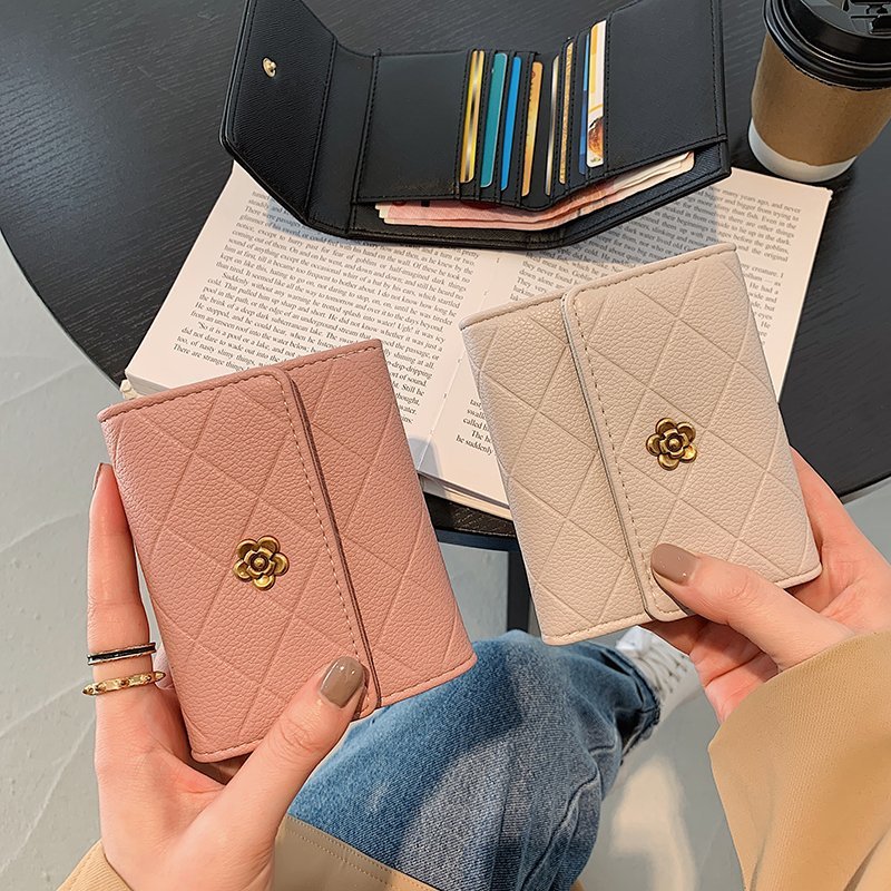 Women's Short Wallet New Stylish Small Quilted Card Holder Large Capacity ID Passport Case Multi-Card Slot Coin Purse Designer Wallet Ins Portabl