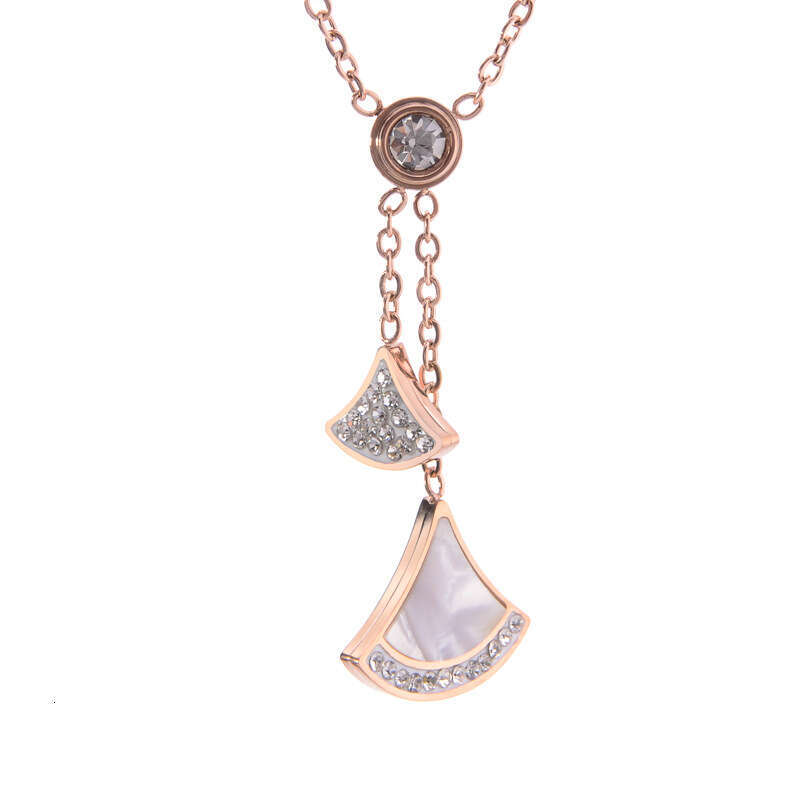 2021 New Model Zirconia Inlaid Korean Style Personalized Shell Pendant Non-Fading Stainless Titanium Steel Necklace Jewelry For Women
