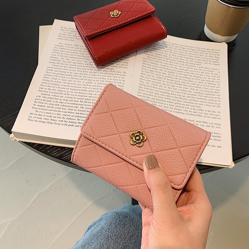 Women's Short Wallet New Stylish Small Quilted Card Holder Large Capacity ID Passport Case Multi-Card Slot Coin Purse Designer Wallet Ins Portabl