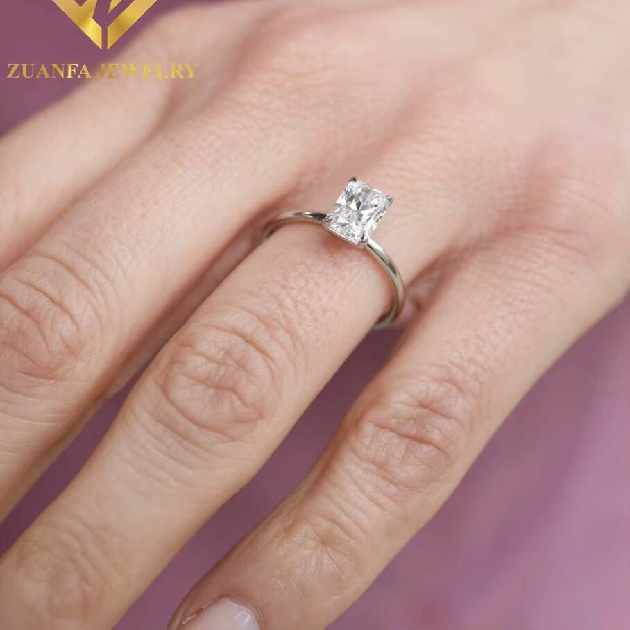 Hot Sale Custom Design 14K Solid Gold 4carats Vvs Diamond Engagement Moissanite Rings for Women