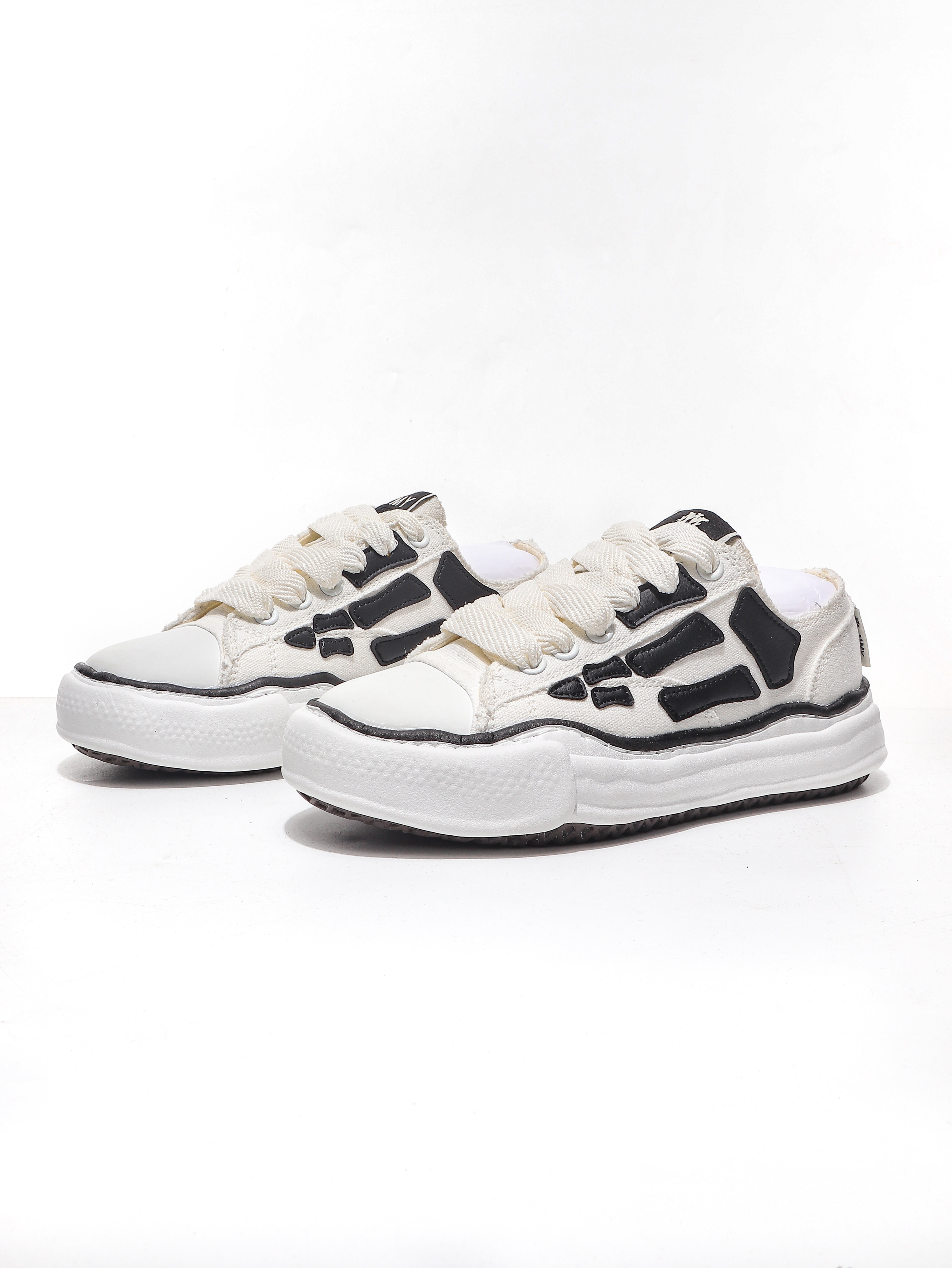 new Bone-patterned skate shoes casual and versatile suitable for both men and women sports shoes men's couple shoes