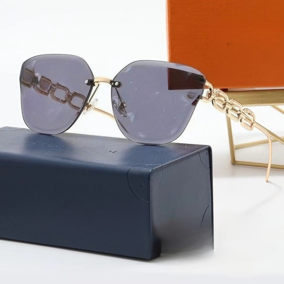 Men Women Sunglasses Designer Lunettes De Soleil Sunglasses Luxury Sun Glasses Trendy Square Metal Legs Letter Design Eyeglasses Driving Vacation Travel