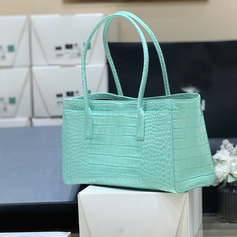 Designer Tote bag fashion Handbag luxury Small Shopping Bag 39cm with the box 26SAS6243A