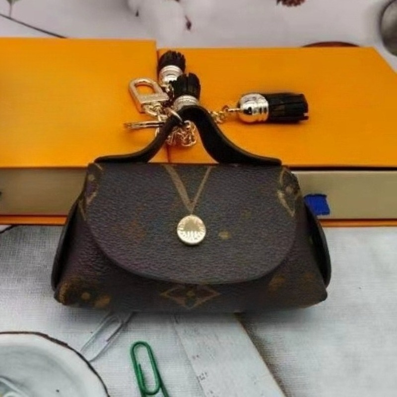 Keychain Designer Luxury Bag Charms Classic Brand High-quality Mens Leather Classics Luxury Keychains Gift