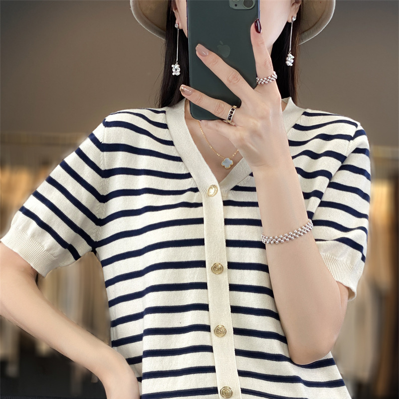 2026 New Cotton Color Blocked Striped V-neck Knitted Short Sleeved Women's T-shirt Fake Cardigan Jacket Loose And Fashionable Multifunctional T-s
