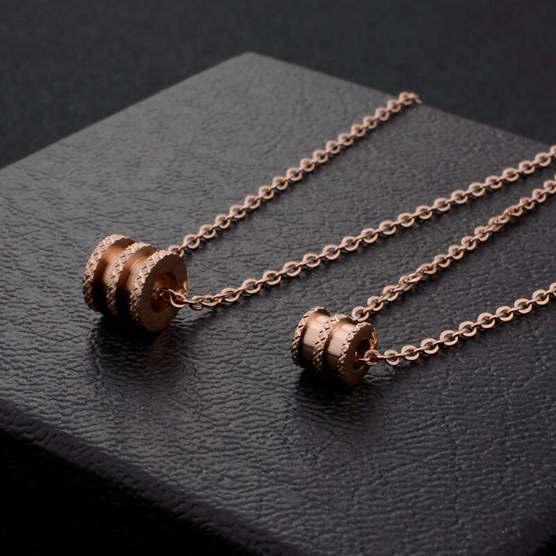 Elegant Unique Titanium Steel Necklace Women With Forest-Style Personality, Popular Among Instagram Influencers Trendy Individuals, Featuring Minimali