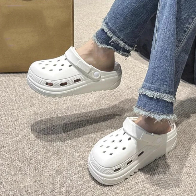 Women Home Slippers Garden Clogs Shoes Mens Sandals Flip Flops Summer Outdoor Couple Beach Slipper Closed Toe Non Slip Sandals 260421