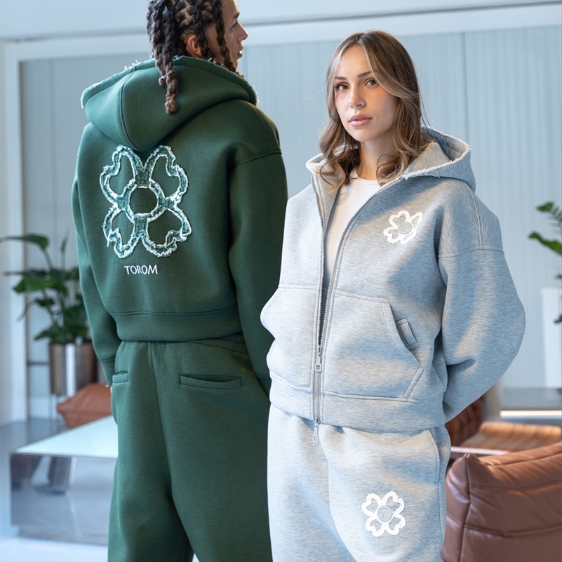 Mens Y2K Oversized Streetwear Tracksuit Set, Acrylic Zip-Up Hoodie with Four-Leaf Clover Graphic, Multi-Color Green and Grey Two-Piece Clover Zip Hood