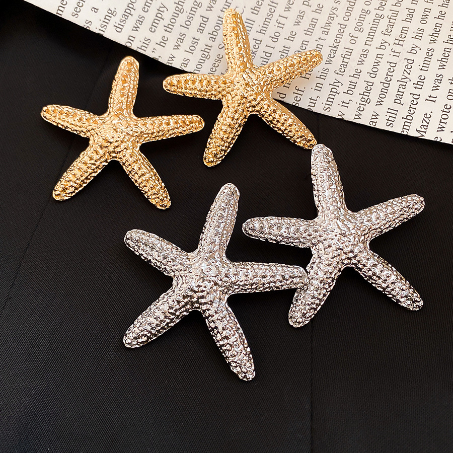 New cross-border starfish earrings, alloy jewelry for trendy women, European and American marine animal beach style niche fashion studs - view 3