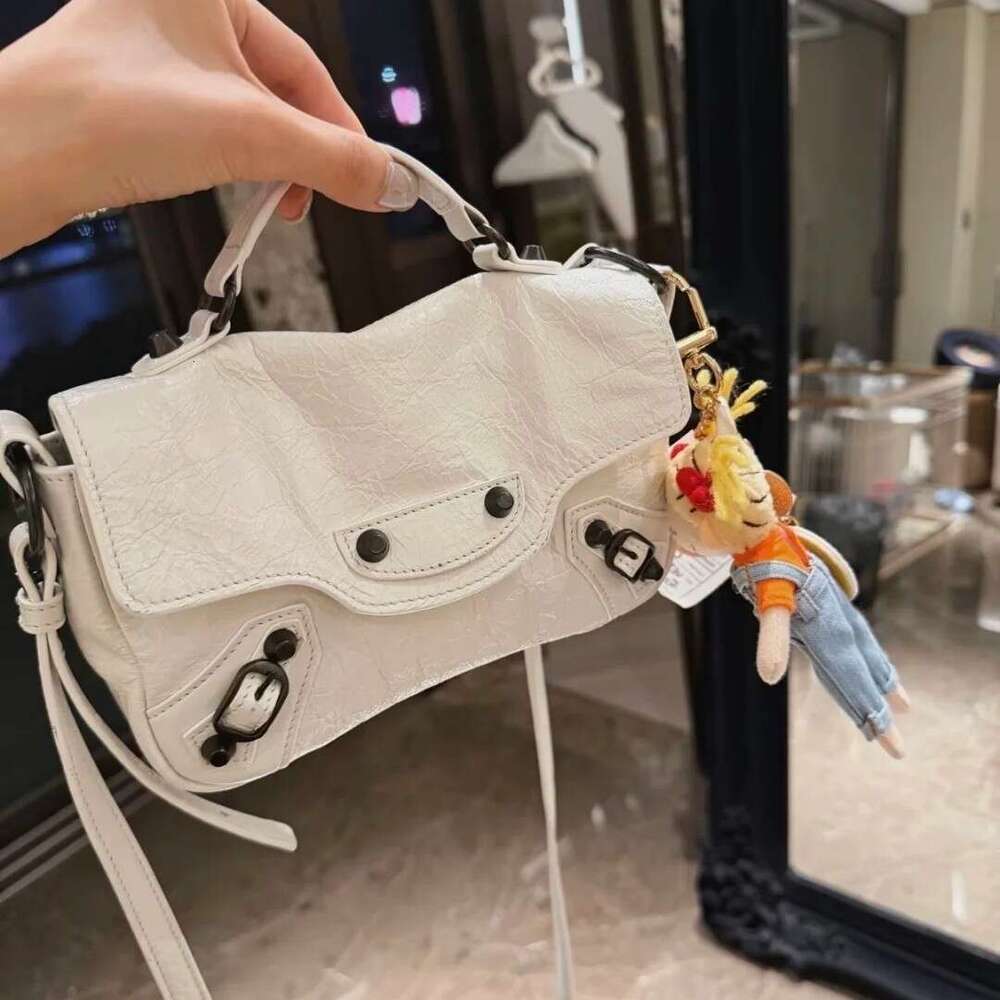 Niche Top Layer Cowhide Biker Bag, Crackle Pattern Rivet Flap Mini Crossbody Bag, Early Spring Luxury Genuine Leather Daily Shoulder Handbag SENYY