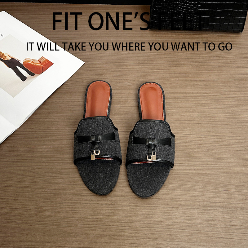 HZGUSIFU Hot new free shipping designer slippers for womens flat slippers green brown black Fashionable and versatile flat bottomed beach sandals