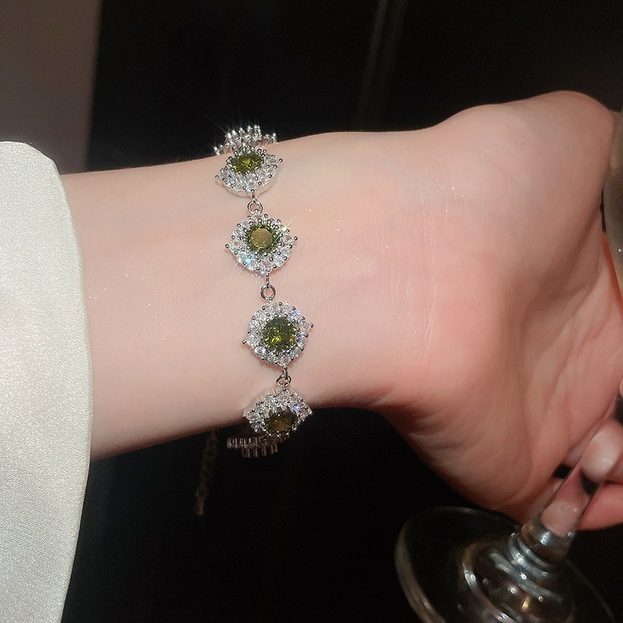 Fashion High-End Design Full Diamond Colorful Rhinestone Bracelet 2026 New Trend Korean Internet Celebrity Elegant Women's Jewelry - view 8