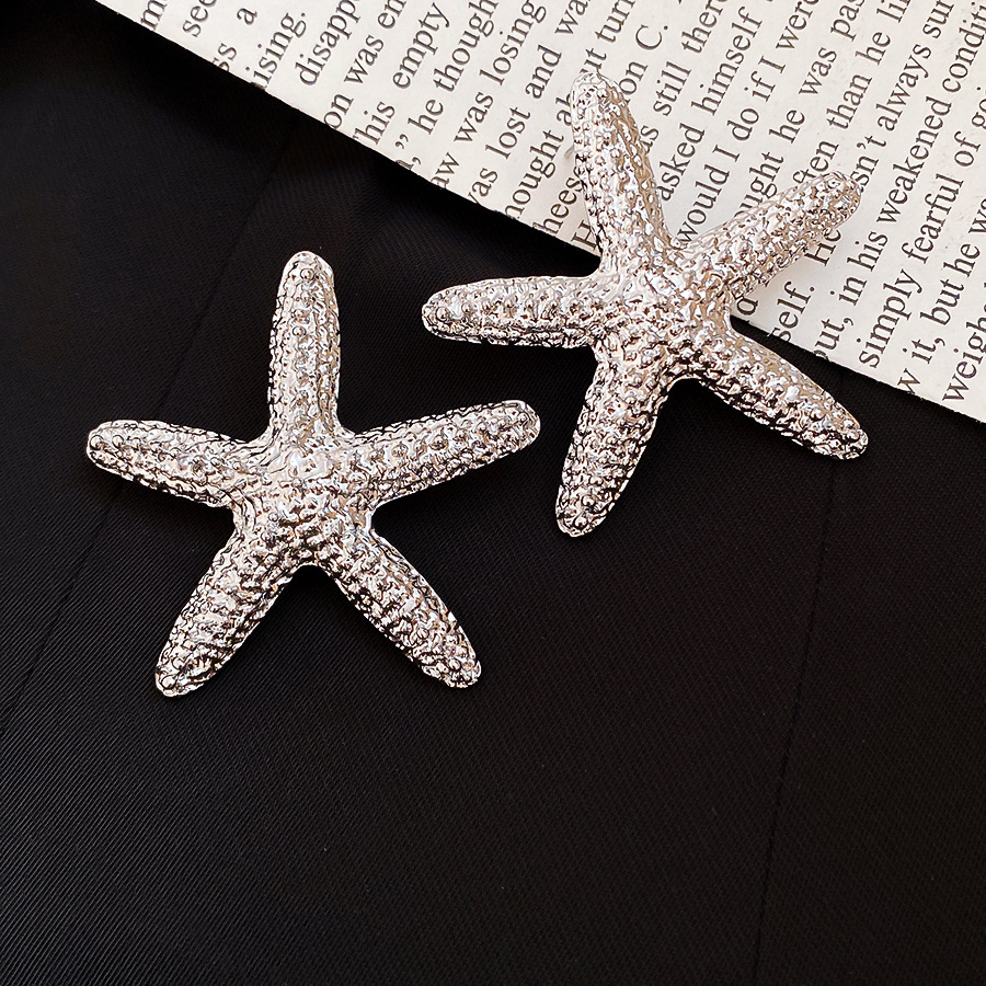 New cross-border starfish earrings, alloy jewelry for trendy women, European and American marine animal beach style niche fashion studs - view 7