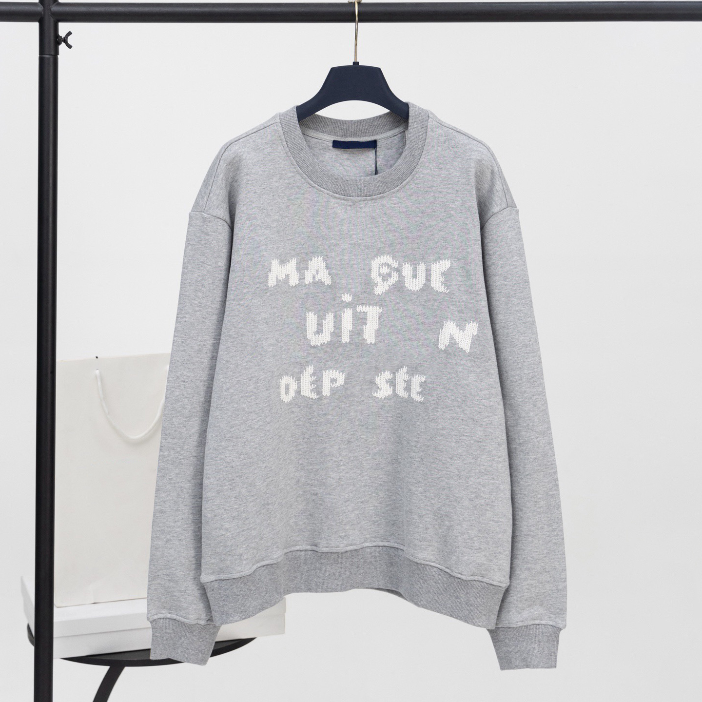 High quality designer pullover, new round neck embroidered letter hoodie, casual sports warm top, autumn and winter hoodie