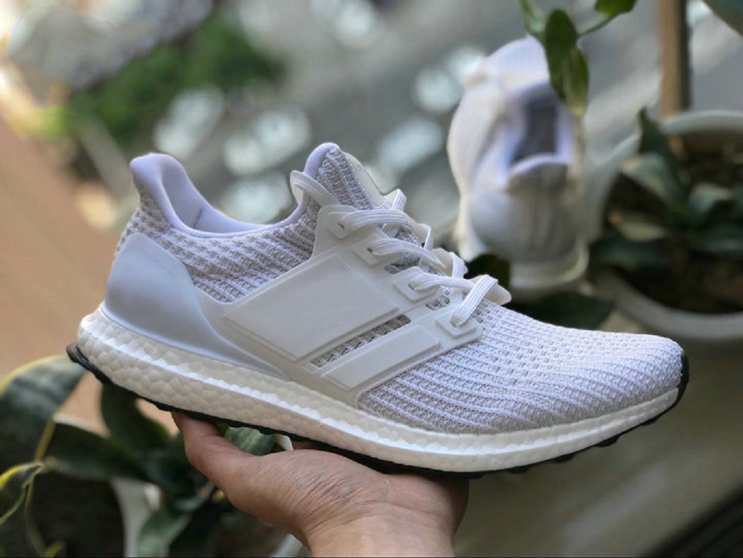 Designer Ultras Boosts Running Sports Shoes UB 4.0 Mens Women Ultras 1.0 DNA Core Triple Black White Jogging Dash Grey Solar Blue Metallic Tech Tenis Trainers Sneakers