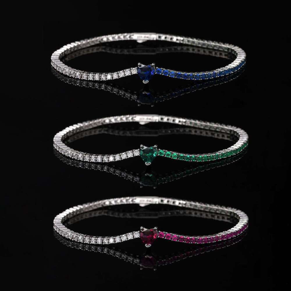 French-style courtly luxury ultra-shiny heart-shaped zirconia full-diamond bracelet, simple design with a cool and sophisticated aesthetic