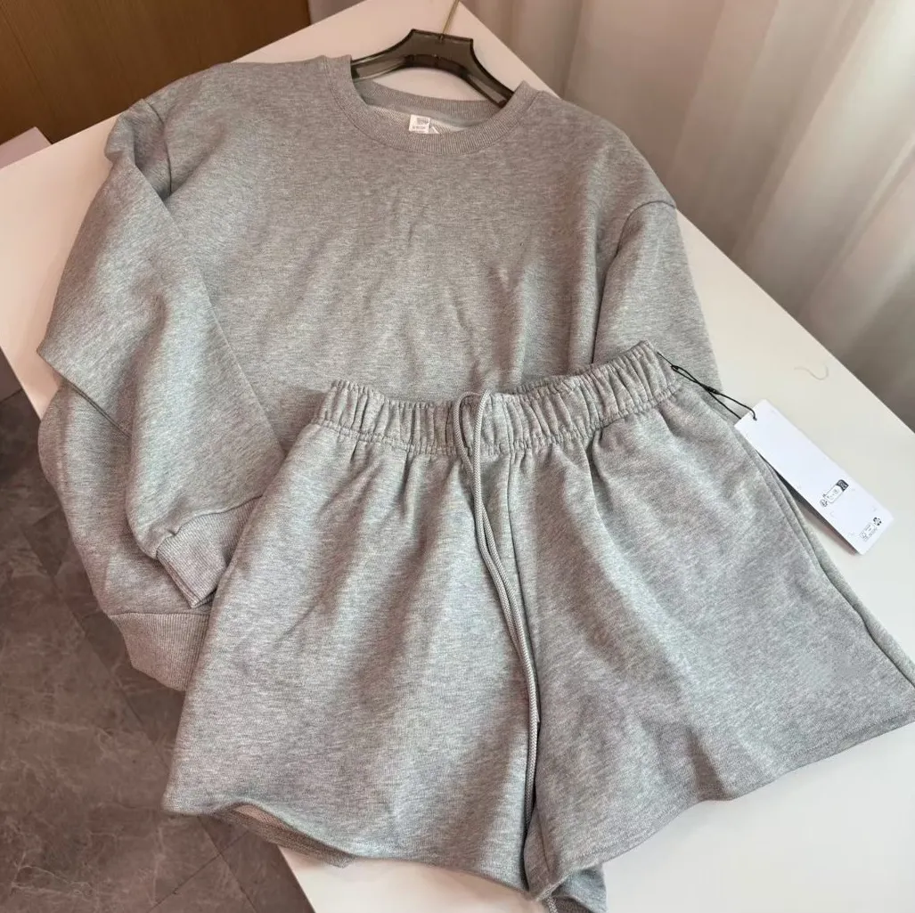 Designer Women Yoga Shorts Set Pink Cropped Sweatshirts+Shorts Crew Neck Pullover Ladies Short Tracksuit Studio-to-street Weekend City Jogger Sportswe