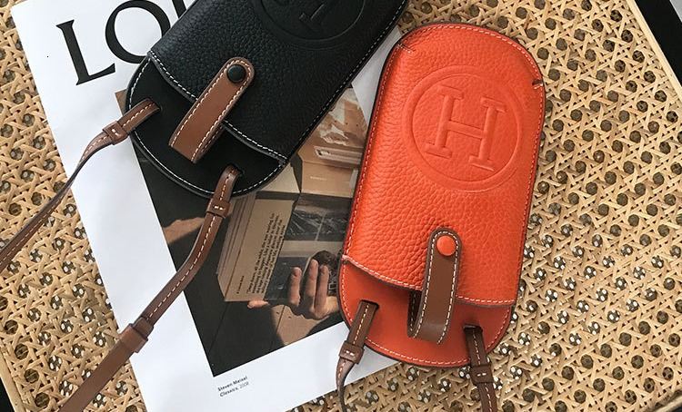 Mobile phone bag, crossbody small bag women, 2026 new style, fashionable high-end, compact exquisite for summer, made of genuine leather and lightweig