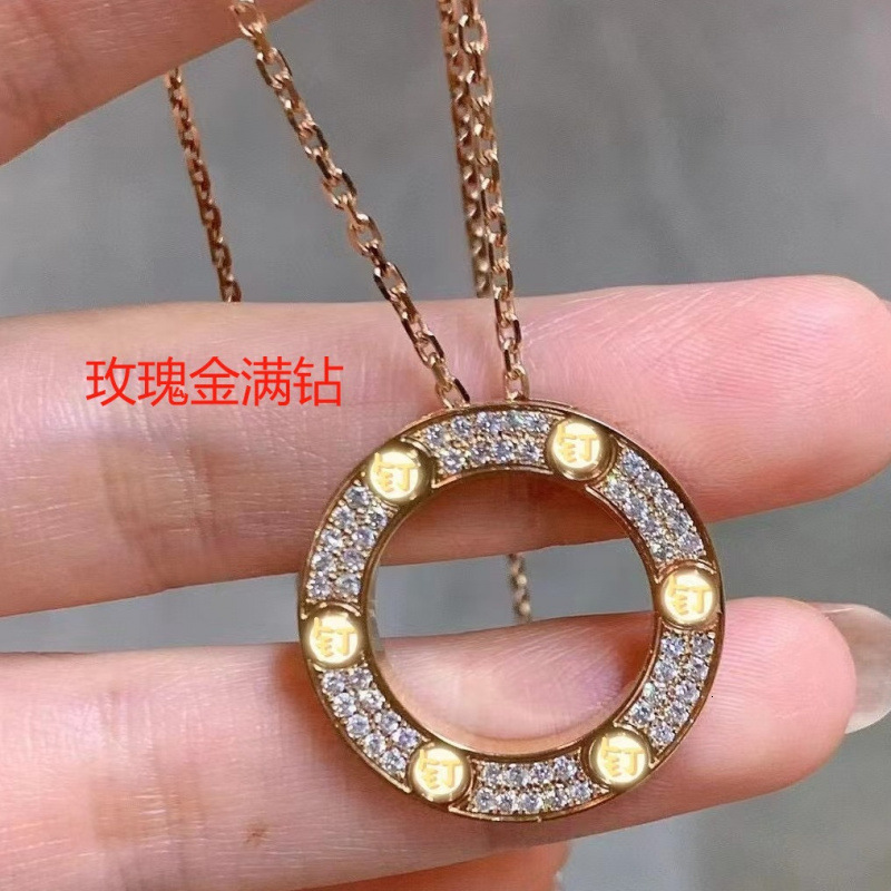 Designer Jewelry Women Necklace Oval Circle Pearl Platinum Vintage Black Everyday Casual Necklace Men High Long Loop Personalized Charm Fashion Luxury