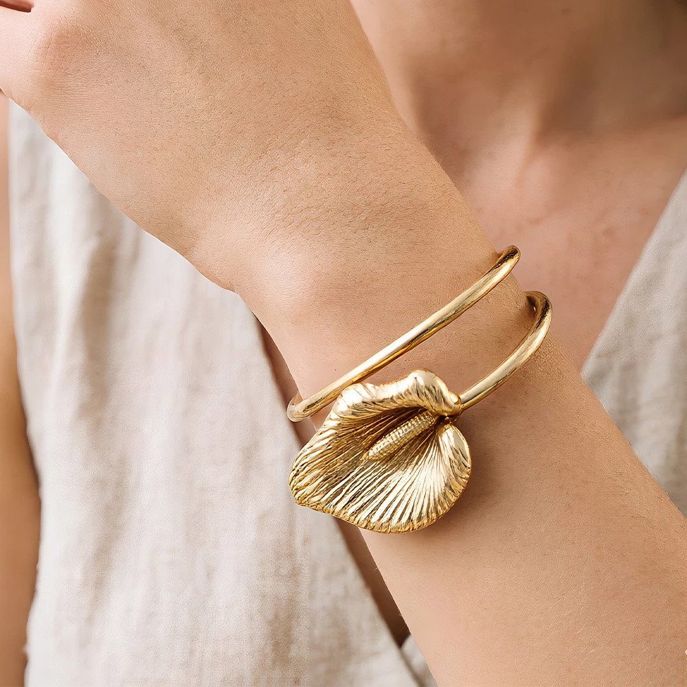 Gold-Tone Calla Lily Jewelry Set - Open Cuff Choker Adjustable Ring Bracelet - Floral Botanical Statement Accessory for Women 260421 - view 4