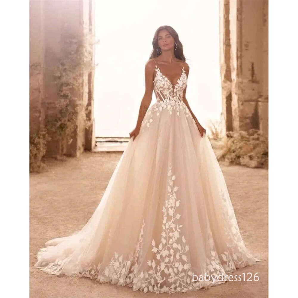 Spaghetti Straps Glitter Wedding Dresses V-Neck Tulle A e Dress Applique Backless Bohemia Lace Bridal Gowns Plus Size for Bride D13 ZD19