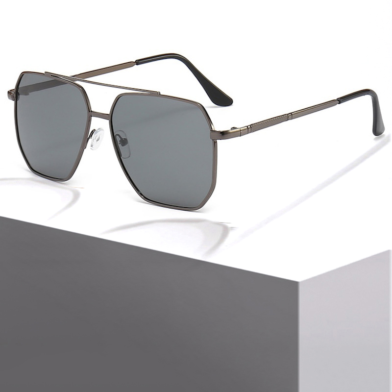 Pilot Polarized Sunglasses Men Metal Frame Oversized flattering round face Classic Driving anti glare lightweight square shades Fishing CB Fashion Ace