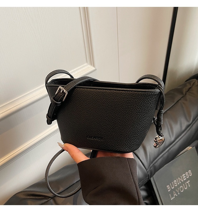 Mini Shoulder Bucket Bags For Women Pure Color PU Leather Cross Body Bag With Pendant Summer Latest Handbags 250527