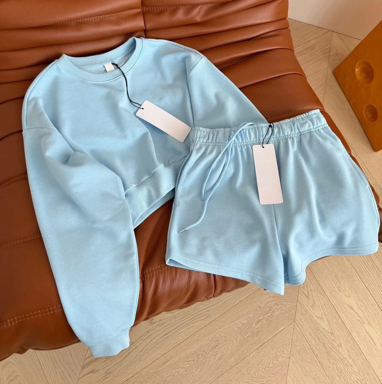 Designer Women Yoga Shorts Set Pink Cropped Sweatshirts+Shorts Crew Neck Pullover Ladies Short Tracksuit Studio-to-street Weekend City Jogger Sportswe