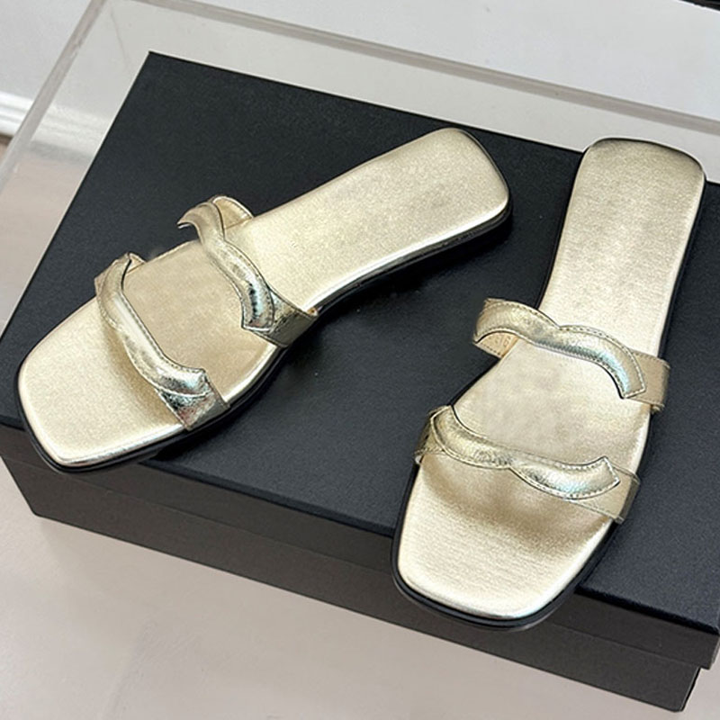 Fashion Womens Flat Bottom Mules Laminated Calfskin Metallic Square Toe Slide Sandals Casual Open Toe High Heeled Sandals Summer Beach