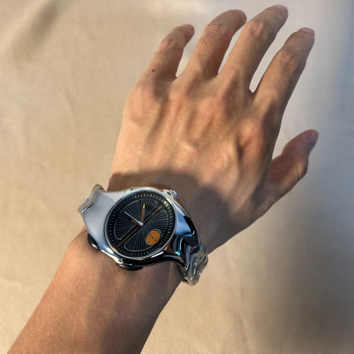 Personalize Twisted Case Oval Dial Quartz Watch Men Medieval Old Unique Dpecial Blade High Quality Creative Steel Men Clock 260422