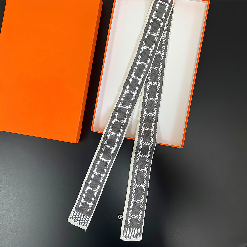 Designer Scarf Silk Scarf Rectangular Geometric Pattern Letters Women's Casual Decorative Scarf Used For Bag Decoration Small Neckline Scarf Ribb