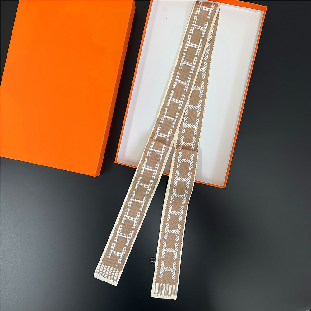 Designer Scarf Silk Scarf Rectangular Geometric Pattern Letters Women's Casual Decorative Scarf Used For Bag Decoration Small Neckline Scarf Ribb