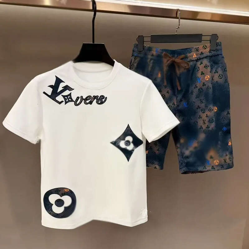 Men 2026 Luxury Shirt Trendy Fashion Casual Suit Spring Summer New Men's Slim Fit Versatile Couple Style Short Sleeve Shorts Full