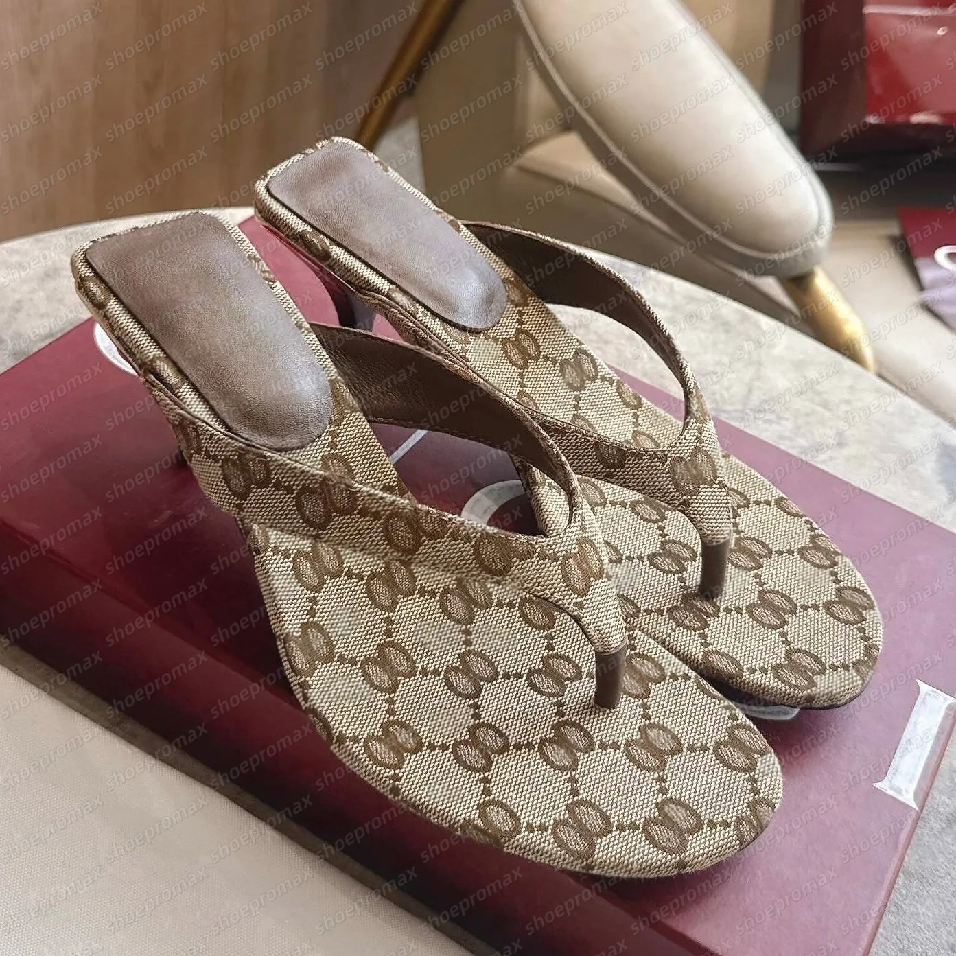 Vittoria Thong Sandals Women Kitten Heels Canvas Heel Flip Flops Summer Beach Luxury High Leather Slippers Fall Mules Pumps Lady Designer Heeled Size 35-42