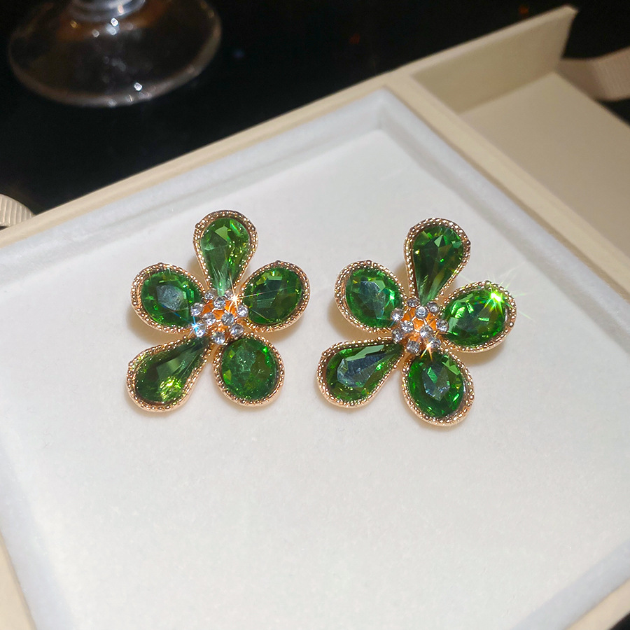Diamond-studded Flower Pendant Earrings Necklace Set, Light Luxury and High-end Feel, 2026 New Elegant Accessories - view 5