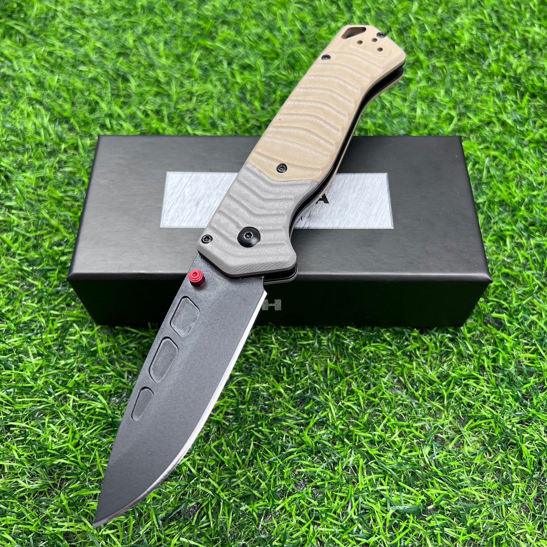 593BK folding knife with carbon fiber G10 handle, portable for outdoor use, high hardness and sharp blade, ideal for camping.