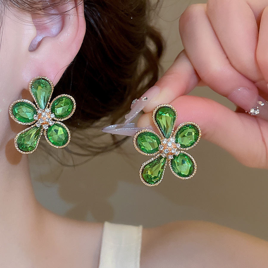 Diamond-studded Flower Pendant Earrings Necklace Set, Light Luxury and High-end Feel, 2026 New Elegant Accessories - view 4