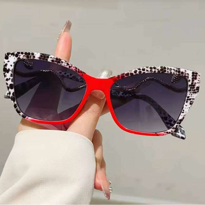 Fashion Large Frame Cat Eye Sunglasses Women Gradient UV Protection Glasses Brand Sexy Ladies Metal Snake Eyeglasses Chunjinqiuli