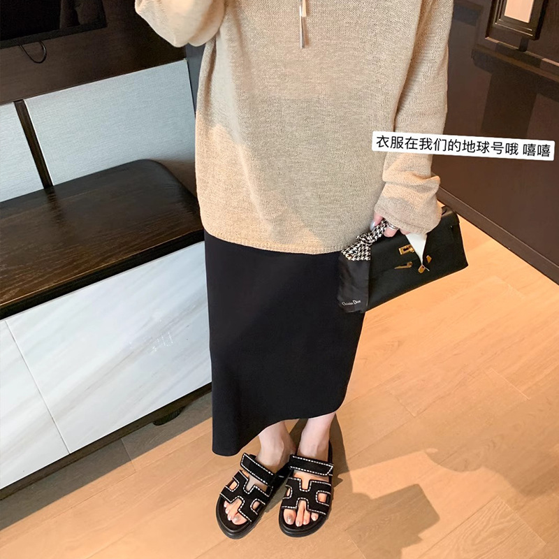 Hot new free shipping designer slippers for womens flat sandals pink black white grey yellow Fashionable and versatile casual thick soled slippers