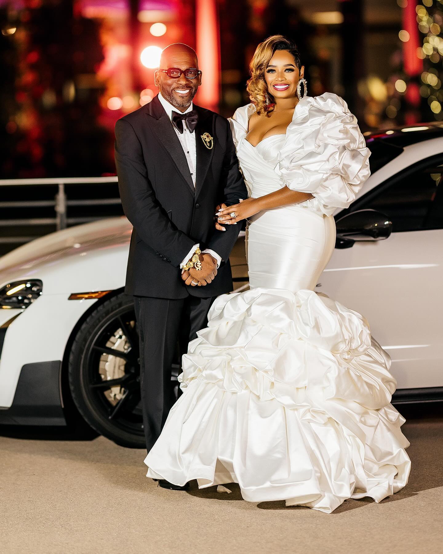 2026 Arabic Aso Ebi Plus Size Ivory Wedding Dresses Sweetheart Half Sleeves Satin Noble Elegant Bridal Gowns Dress For Brides ZJ20011