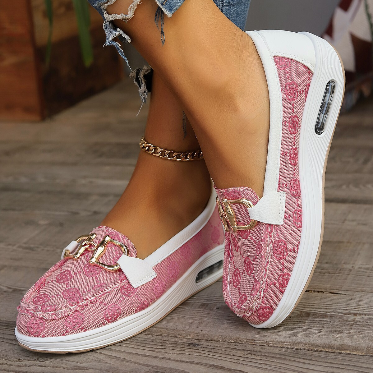 Casual shoes Fashion Soft Sole Comfortable Women's Slip-on Shoes New Print Design Large Sizes 36 -43 Versatile Casual Sports Shoes Brown