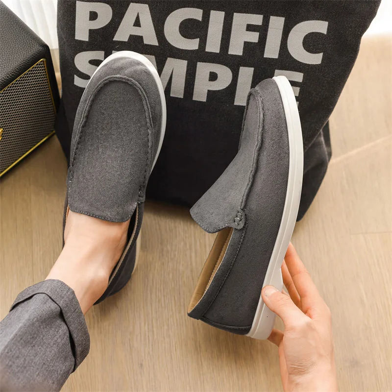 Mens Casual Shoes Suede Leather Loafers Classic British Style Men Shoes Lightweight Soft Moccasins Male Slip on Driving Flats 260424