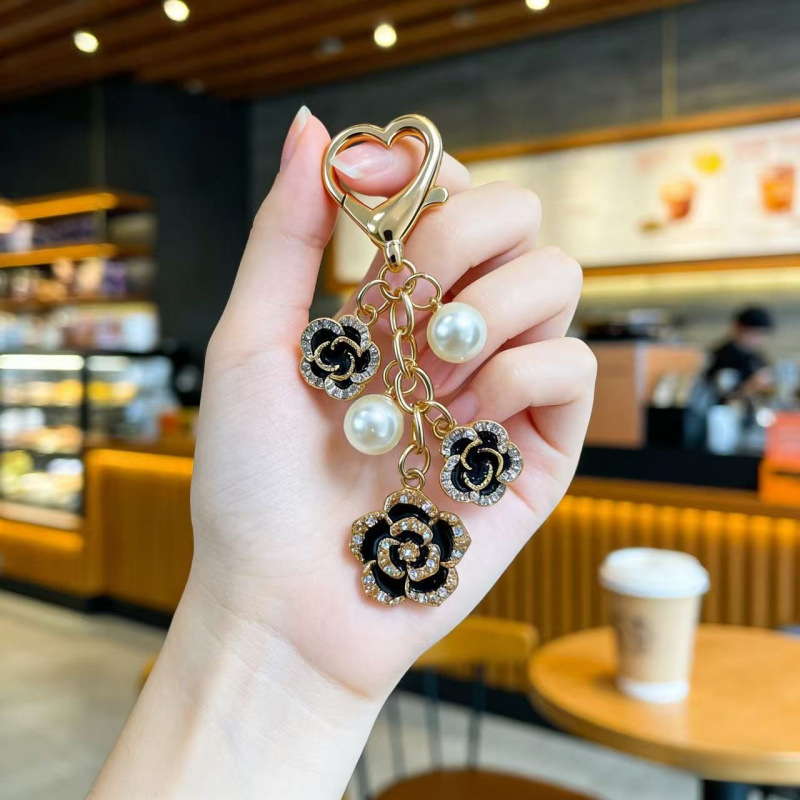 Bag Charm Camellia Flower Keychain Five-Petal Flower Pendant Chain Handbag for Women's Wrist Strap for Bag Phone Case Decoration and Car key keyc
