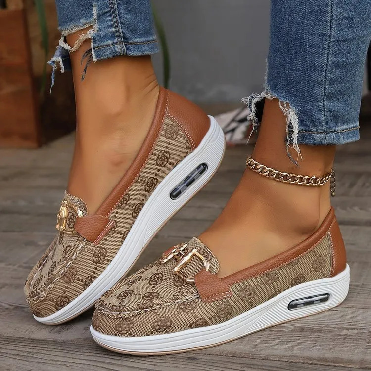 Casual shoes Fashion Soft Sole Comfortable Women's Slip-on Shoes New Print Design Large Sizes 36 -43 Versatile Casual Sports Shoes Brown