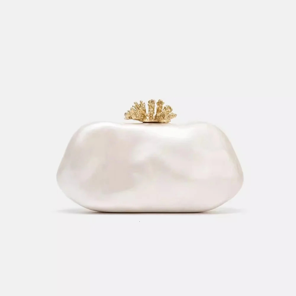 Shell party Clutch Bag women wedding evening party cute ivory pearl color Acrylic purse handbag spring summer 2026 260424