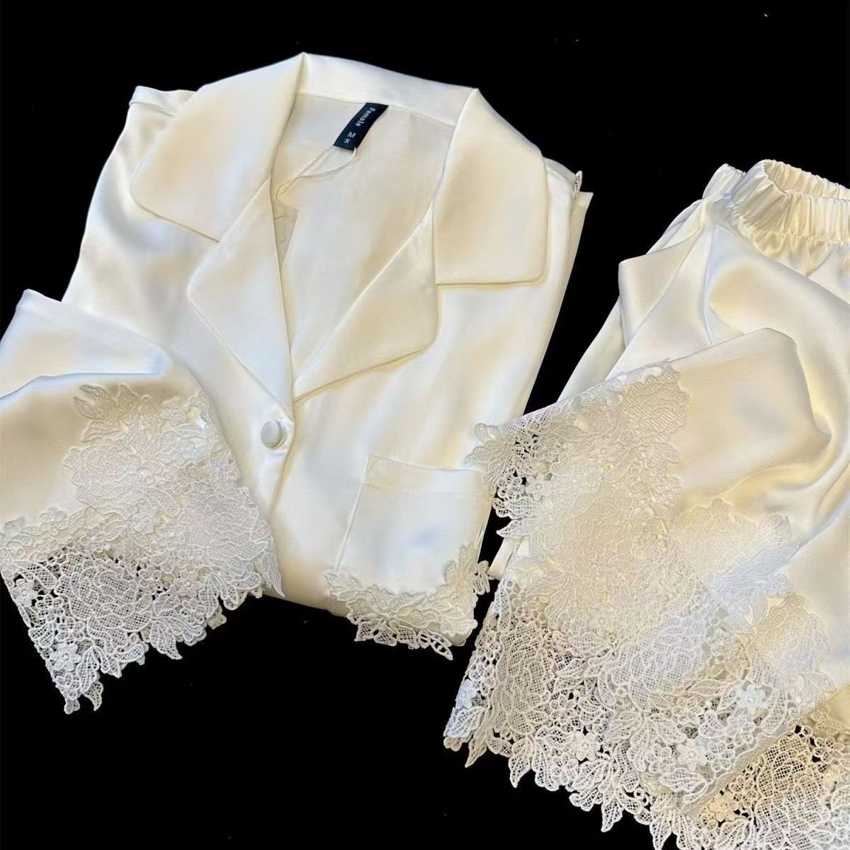 Luxury Brand Designer Spring Summer Women Satin Sleepwear Set Long Sleeve Lace Trimmed Pajama with Long Pants Sweet and Elegant Homewear for Girls