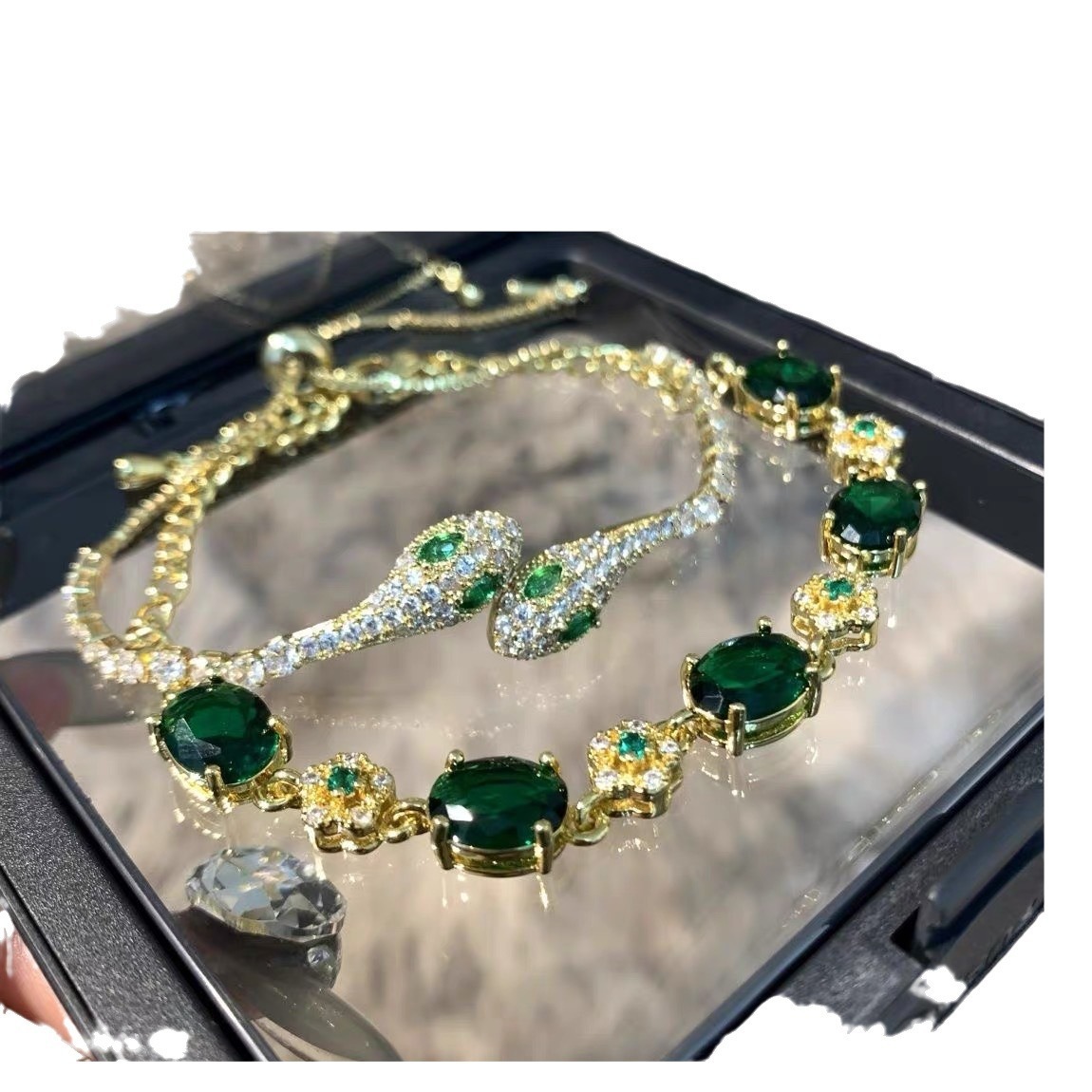 Luxury Brand Designer Women New Arrival Snake Green Zircon Crystal Bracelet Retro Elegant Minimalist Versatile Daily Chic Stylish Modern Trendy